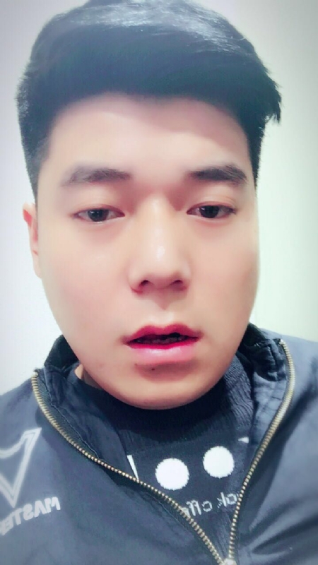 风向决定发型的第一张照片--甘肃中老年相亲网